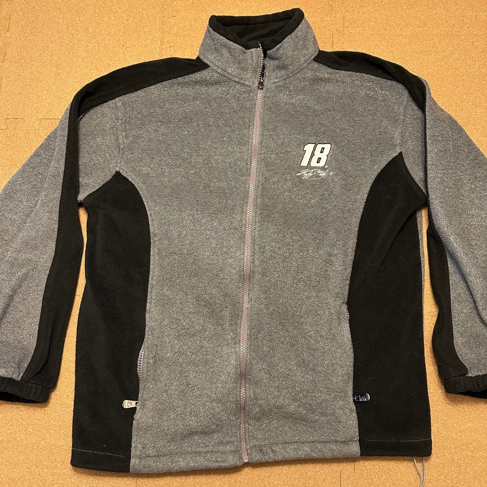 NASCAR Fleece Jacket Mens XL Grey Black Kyle Busch 18 Racing Full Zip Mock Neck